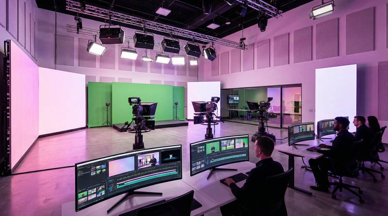 国产视频制片总监